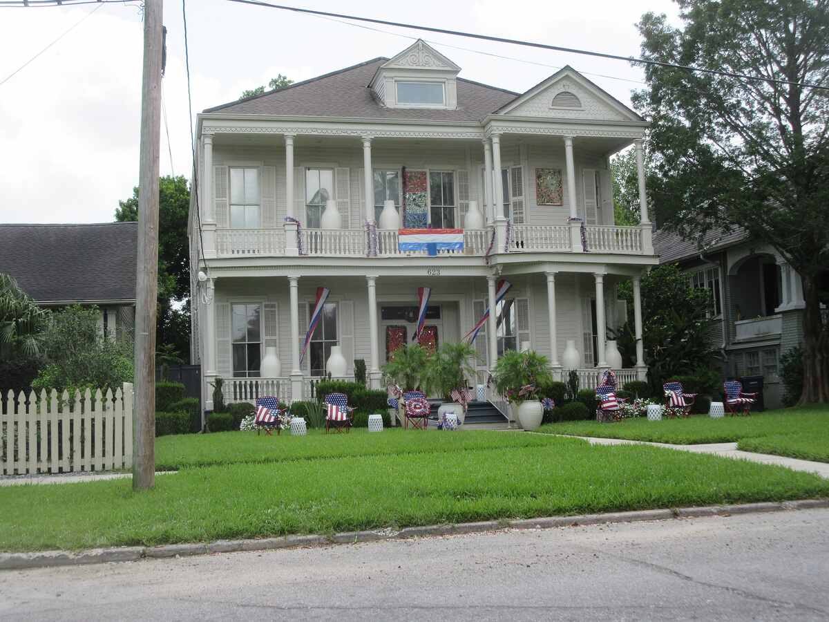 image of a lawn in nashville