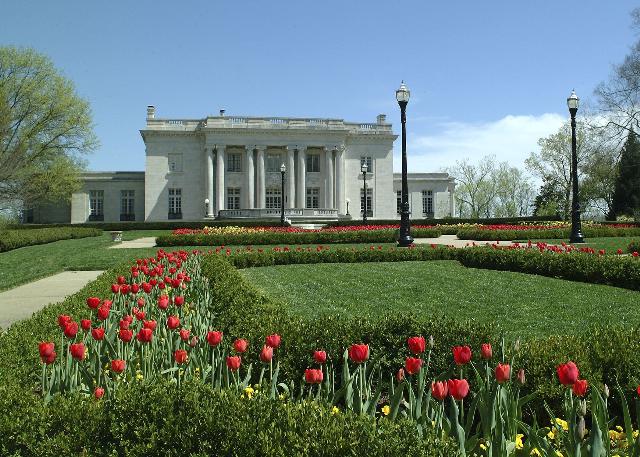 12 Most Beautifully Landscaped Governor’s Mansions
