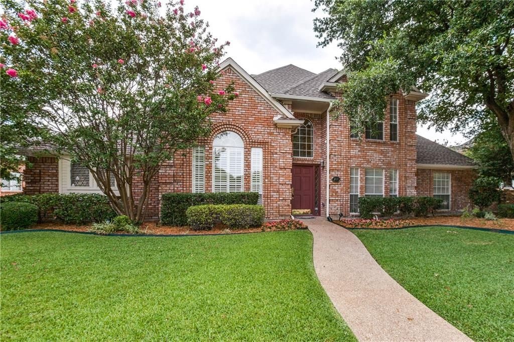 8 Easy Tips for a Green Lawn in Plano, TX - Lawnstarter