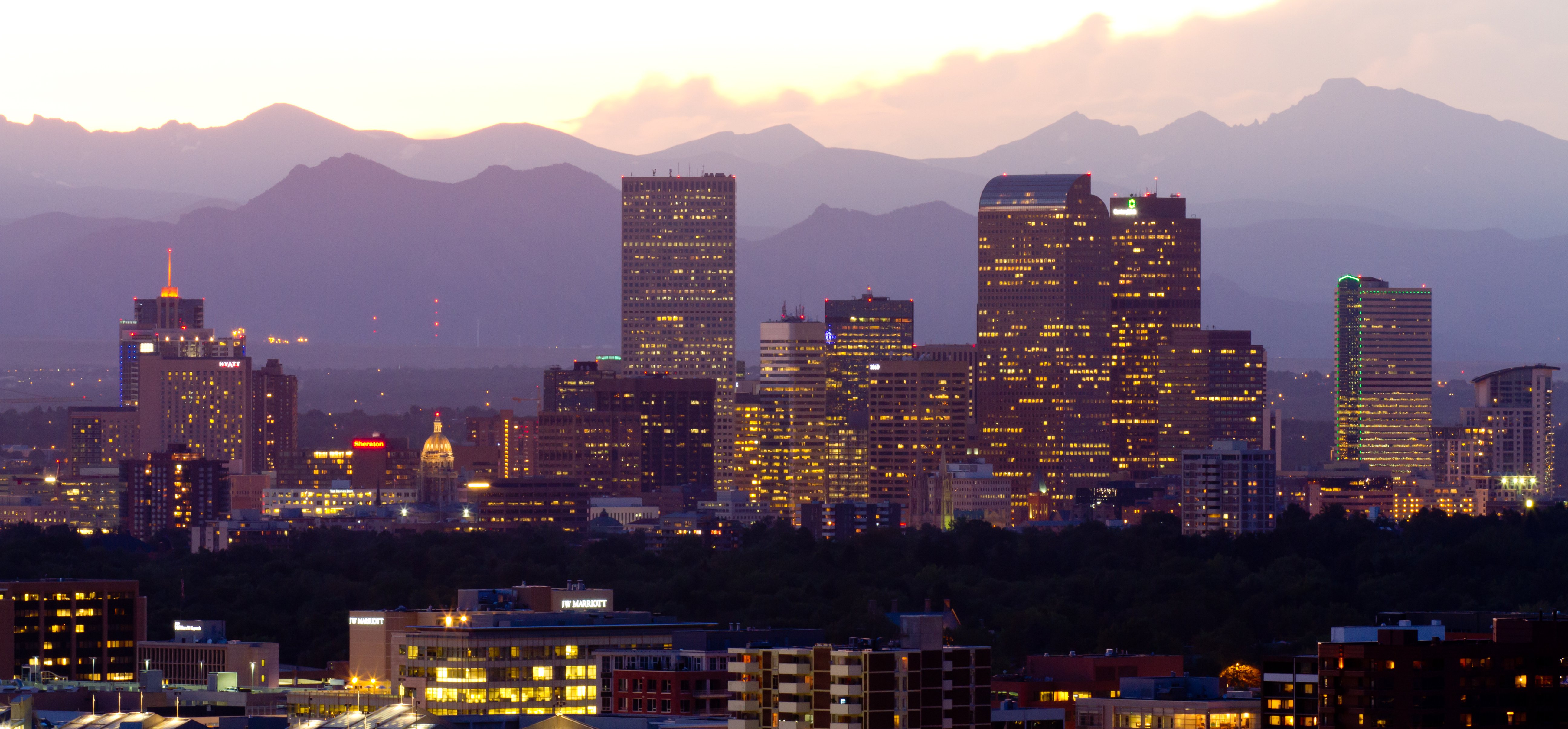 6 Reasons Everyone is Moving to Denver (Infographic) - LawnStarter