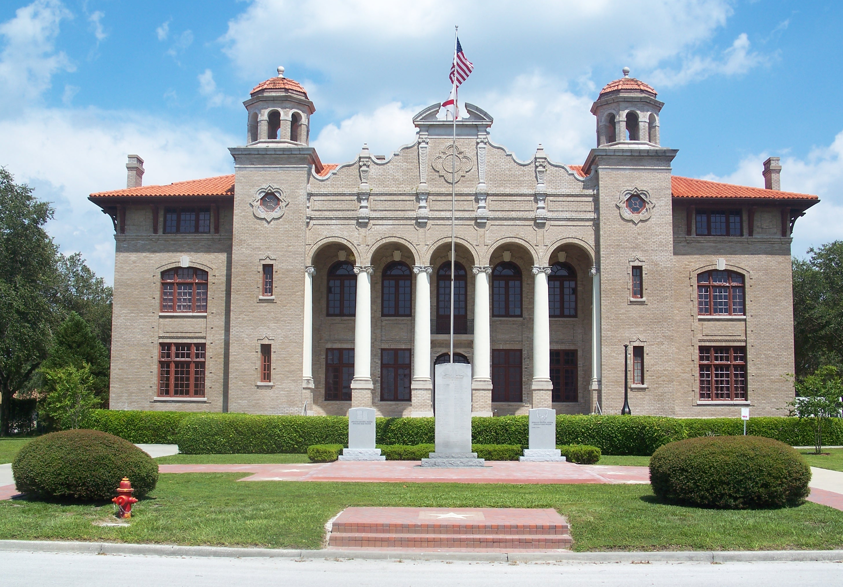 Front of Sumter County Courthouse