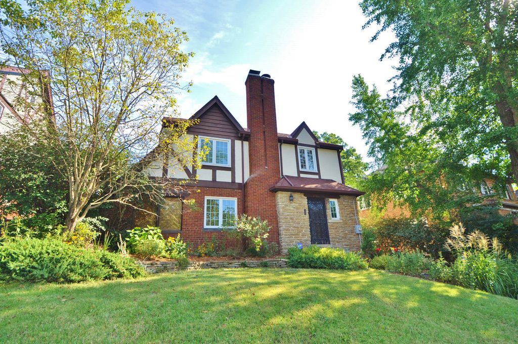 A house with a lawn in Cincinnati