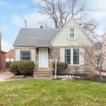 4 Grass Types for Lawns in Cleveland, OH