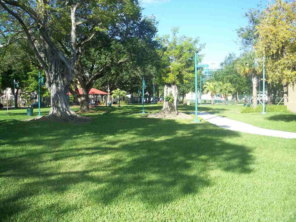 Miami FL Lummus Park HD