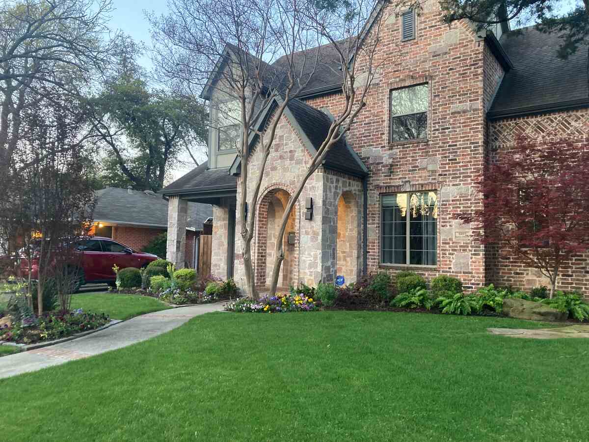 Dallas home lawn