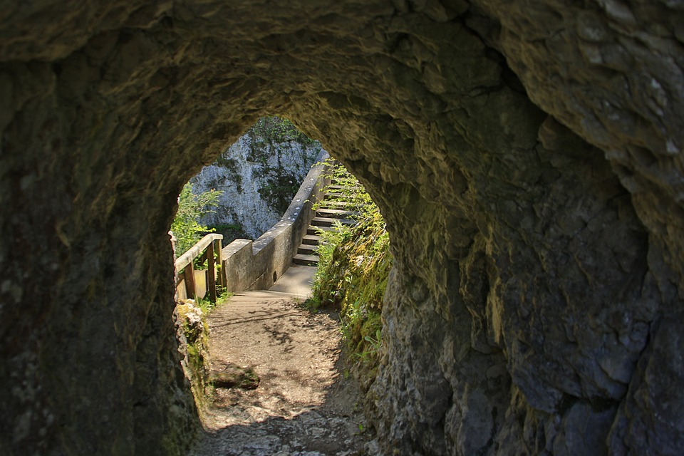 rock tunnel