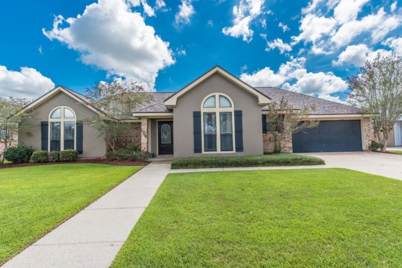 Lawn Edging Tips for Lafayette, LA