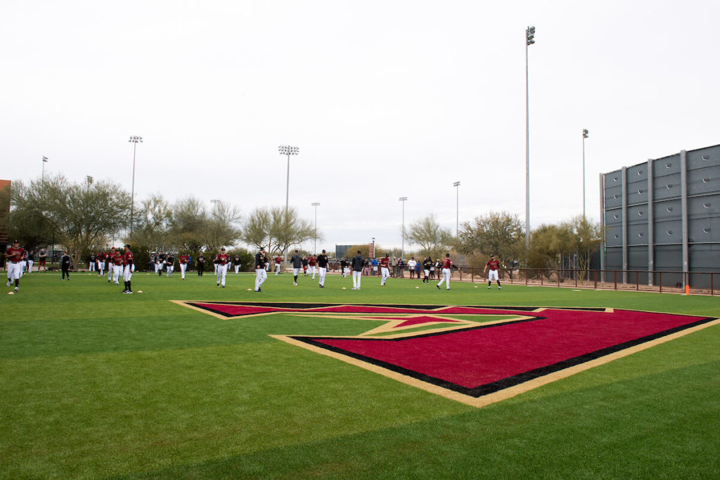 Artificial turf making a comeback at NFL stadiums, MLB ballparks