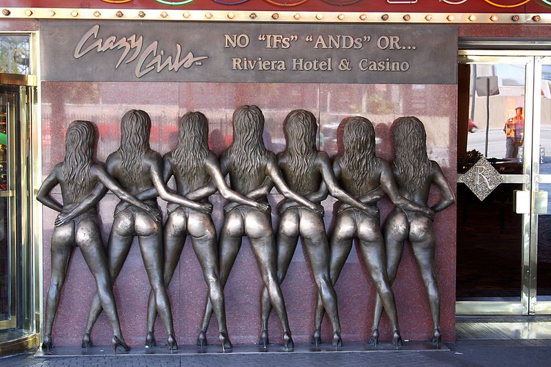 Crazy Girls statue, Las Vegas.