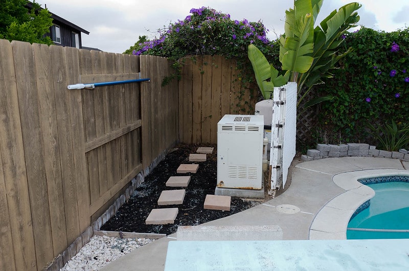 Pool safety fence