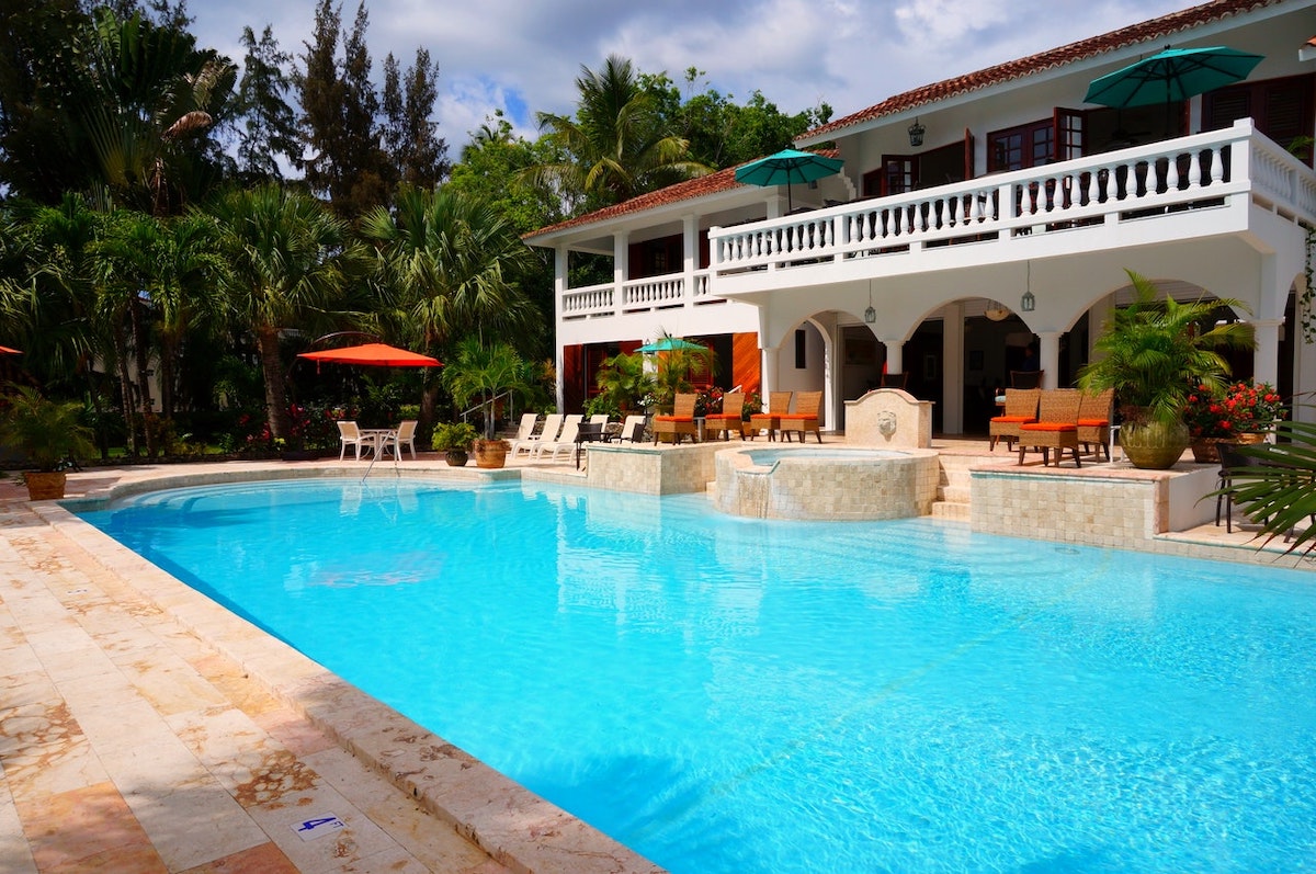 Backyard Pool