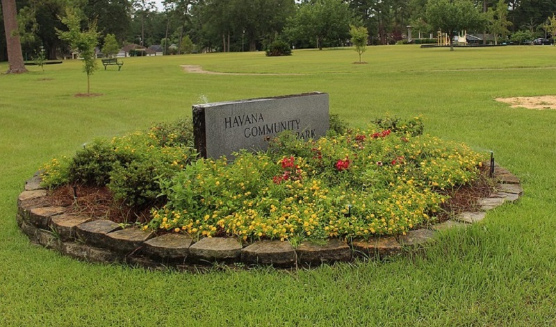 Pavers around flower bed 