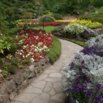 How to Landscape With Pavers