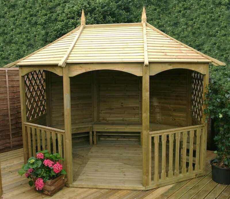 Wooden pavilion with built-in trellis