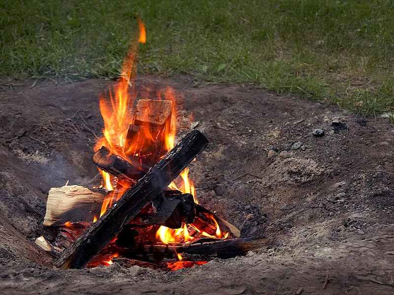 campfires burning wood fire