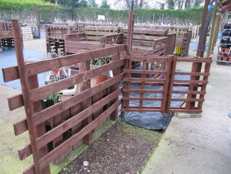 wooden pallet fencing