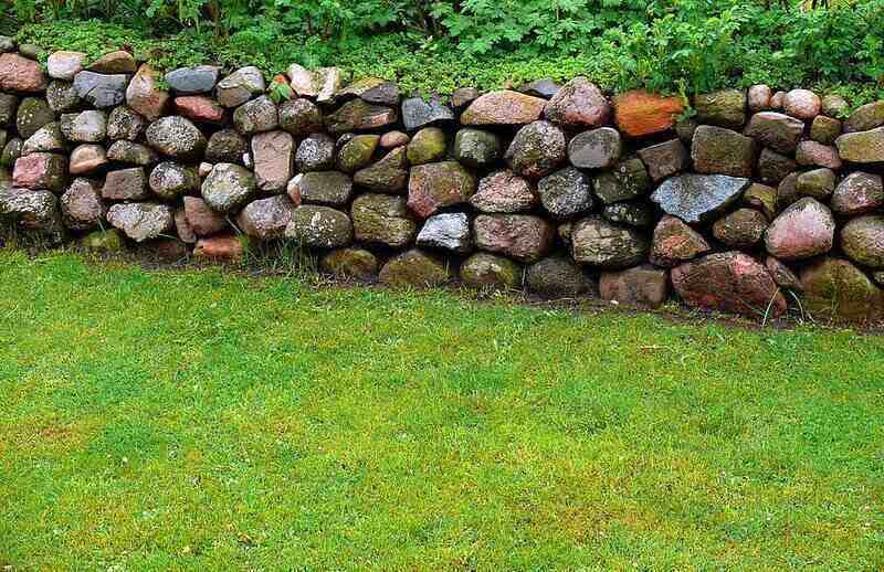 wall build with rocks