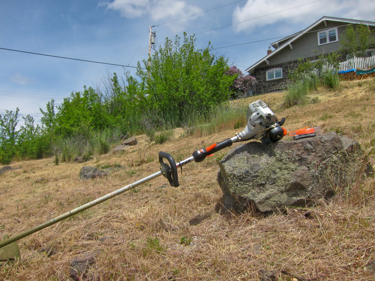 7 Best Gas String Trimmers Of 2021 Reviews Lawnstarter