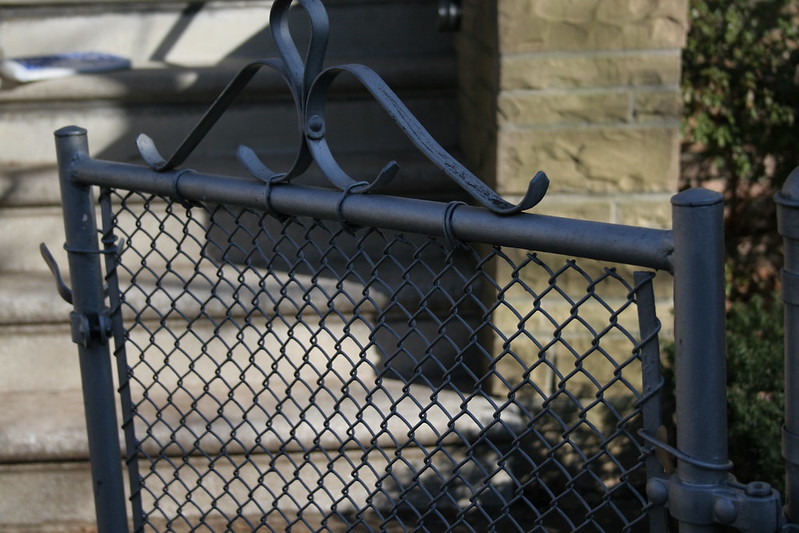 Pricing Guide How Much Does a ChainLink Fence Cost?  Lawnstarter