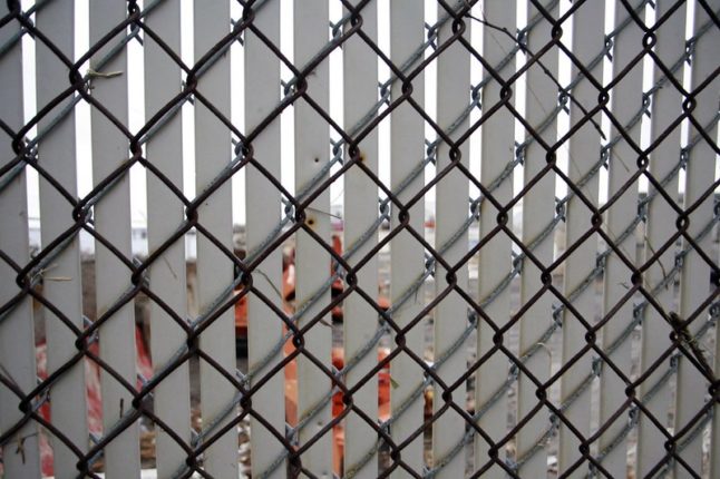 Pricing Guide How Much Does a ChainLink Fence Cost?  Lawnstarter