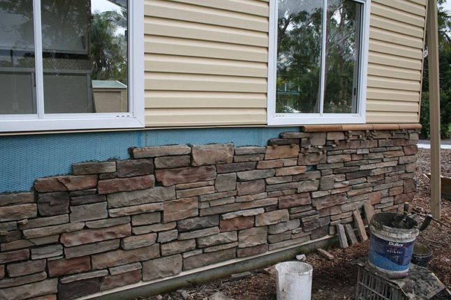 Manufactured stone veneer