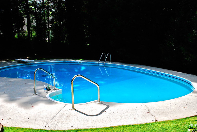 Concrete in-ground pool