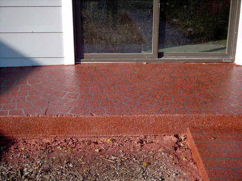 Edge of stamped concrete pad