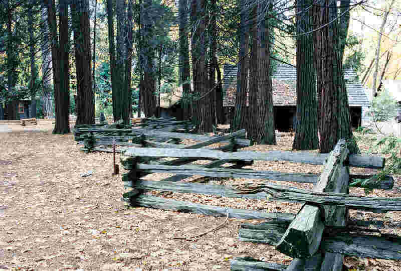 Zigzag patterned wooden split rail fence