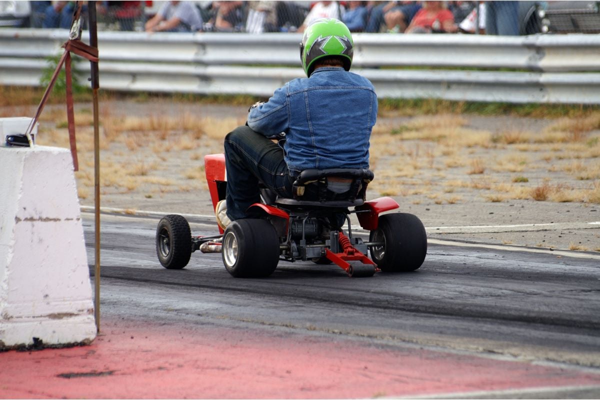 riding lawn mower drag racing