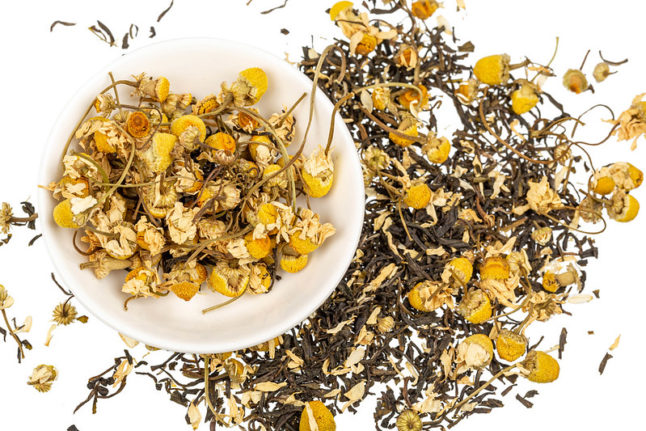 Dried chamomile