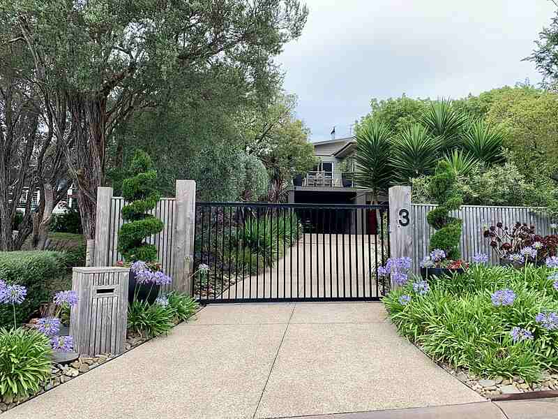 frontyard gate