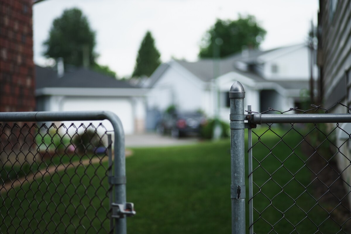 front yard chain link fence