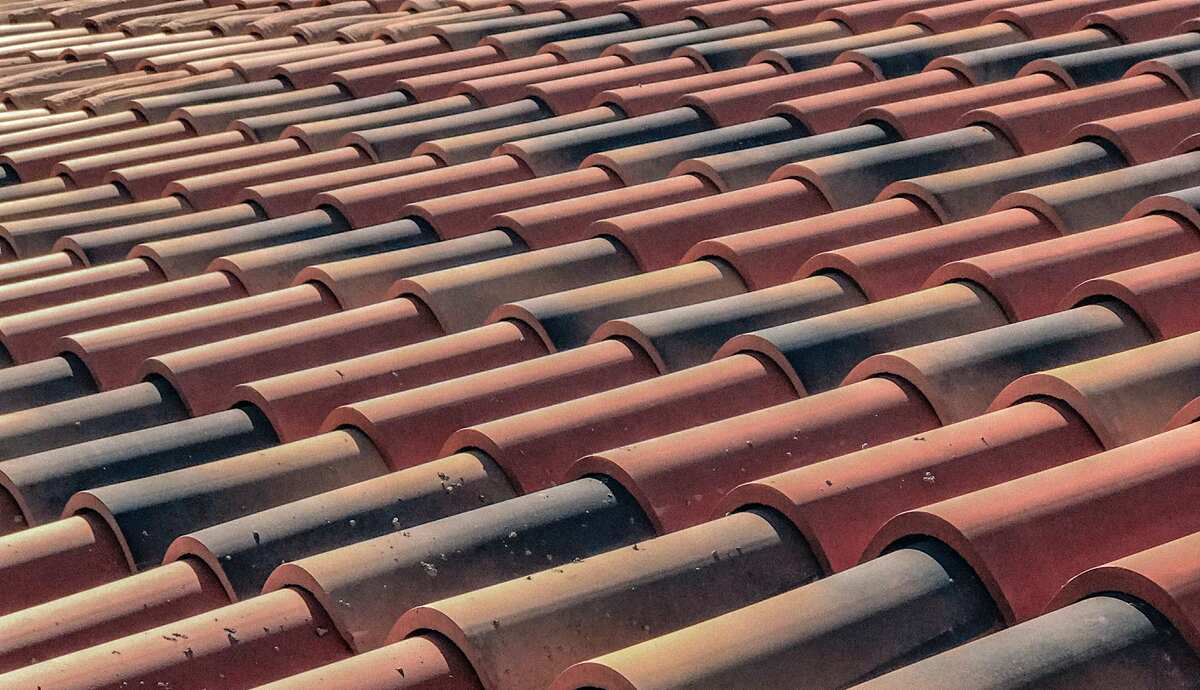 roof tiling