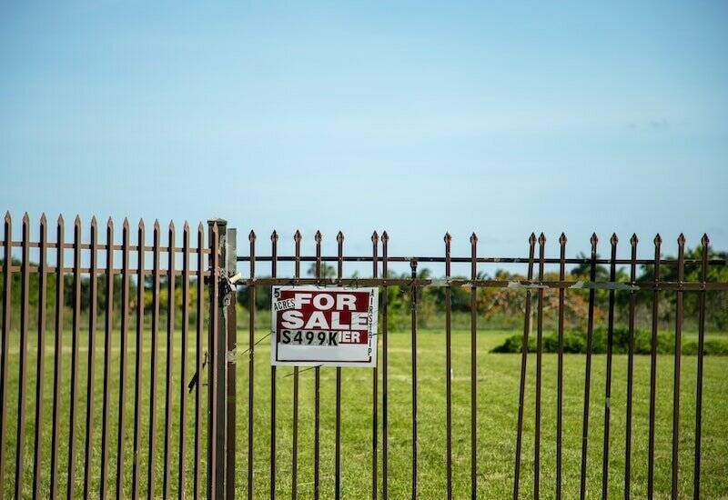 Straight Top Iron Fence