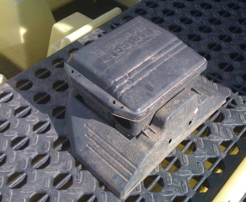 mouse bait station