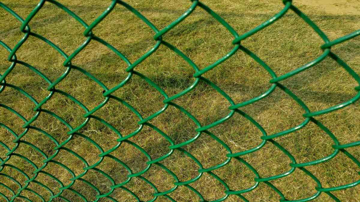 chain link fence