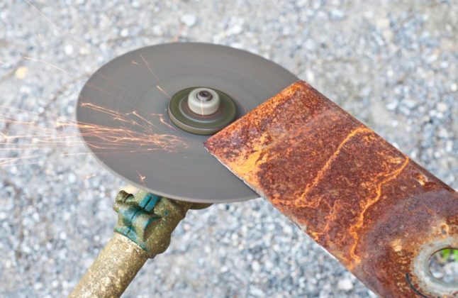 sharpening lawnmower blades