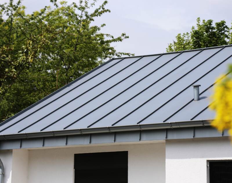 Metal standing seam roof