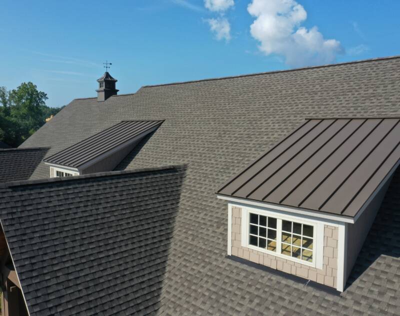 A shingle metal roof