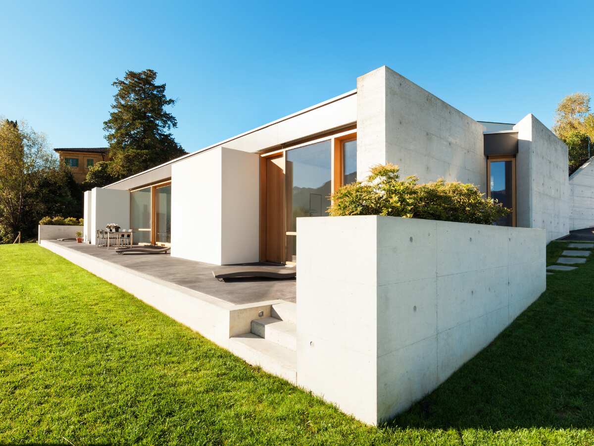A picture showing a house with flat roof