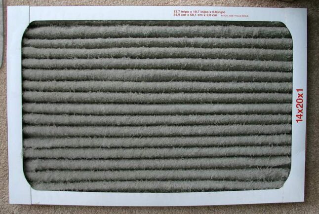 Air filter filled with dust