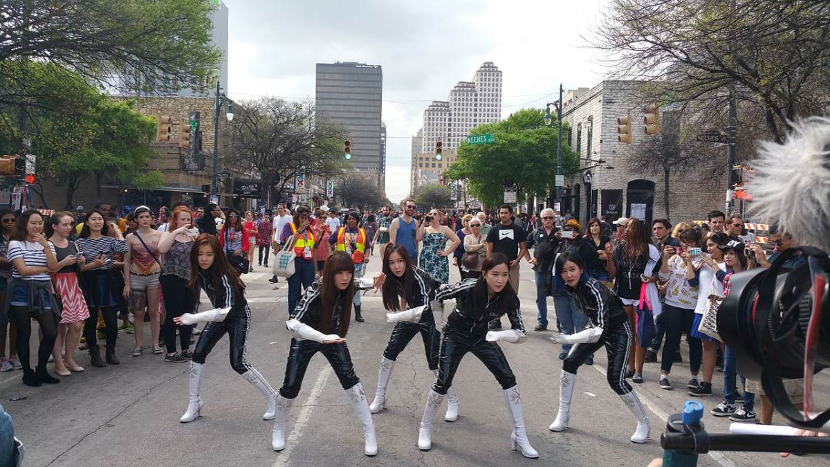 Crayon Pop filming on the streets of Austin at SXSW 2015, KPopNightOut.