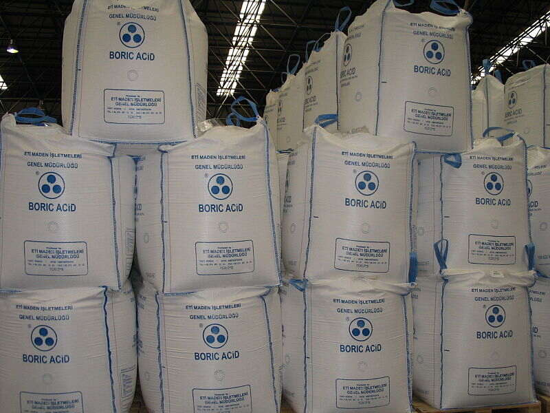 many bags of boric acid