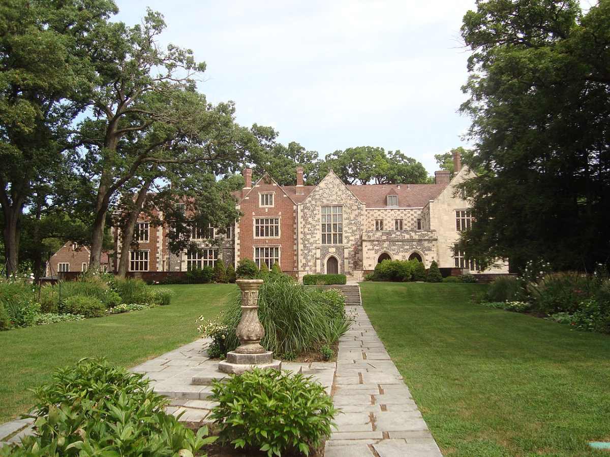 Salisbury House backyard view from the gardens in Des Moines