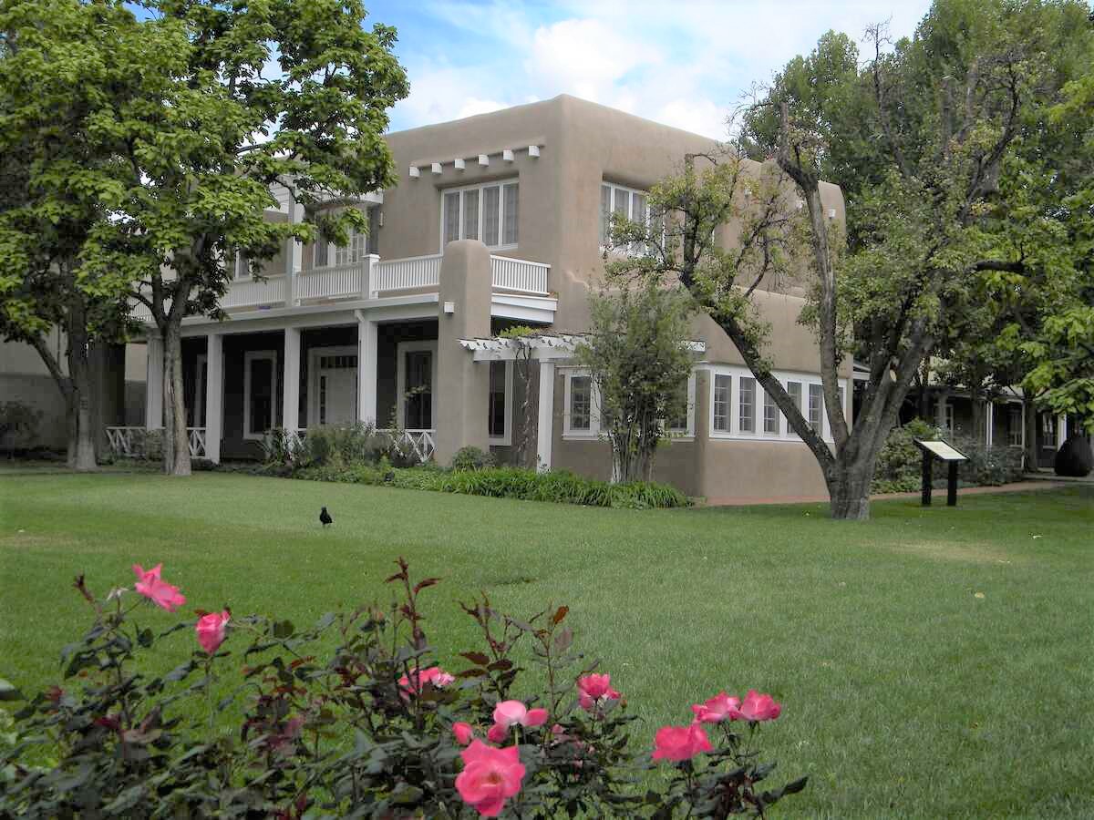 image of a lawn in new mexico