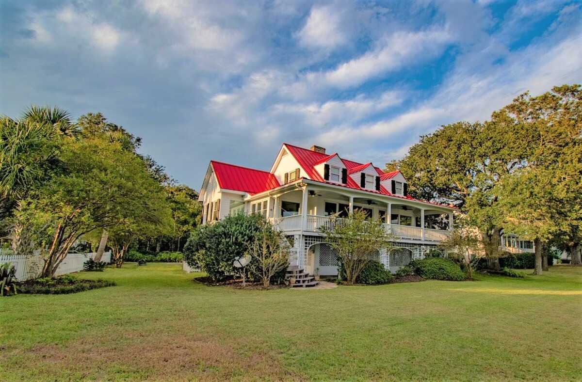 image of a lawn in south carolina house