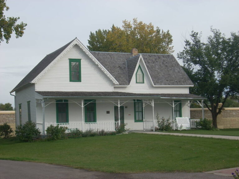 lawn in front of Campbell House in Grand Forks, North Dakota