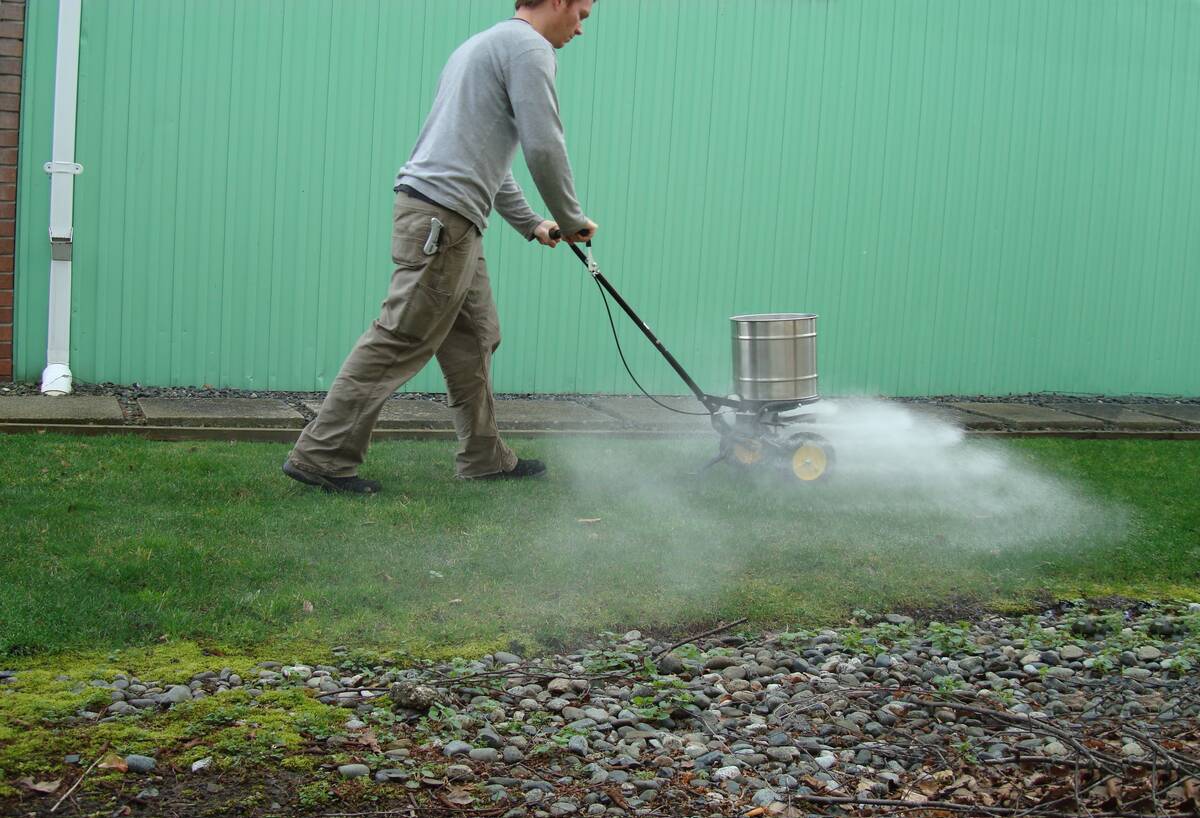 https://stock.adobe.com/images/lawn-care/6561568?asset_id=6561568