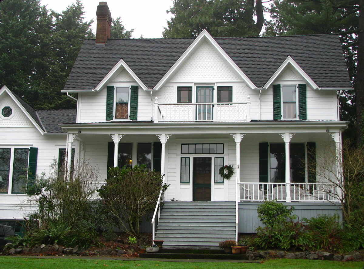 lawn in front of a house in portland, or