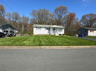Linda F.'s Lawn Mowing service result